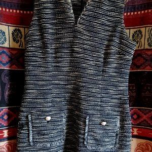 Sleeveless, mid-season dress